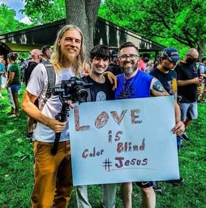 Meet your Posher, Chas